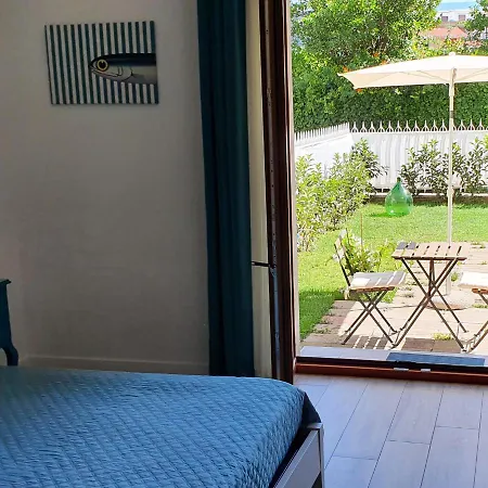 לינה וארוחת בוקר Maison Ligea 2*